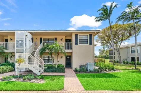 9 Stratford Drive Boynton Beach FL 33436