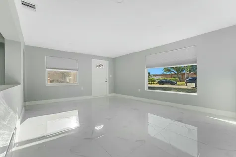 157 Ne 6th Court Deerfield Beach FL 33441