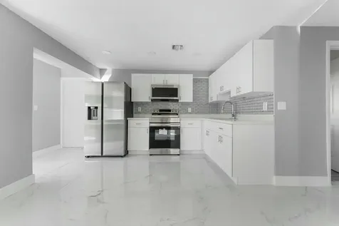 157 Ne 6th Court Deerfield Beach FL 33441