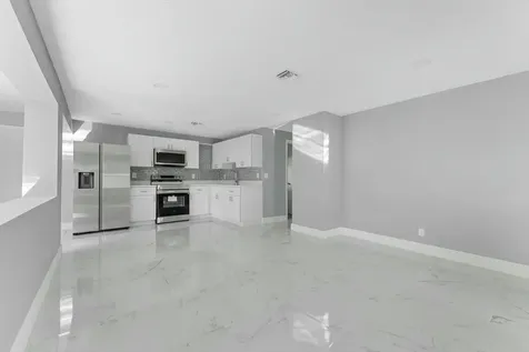 157 Ne 6th Court Deerfield Beach FL 33441