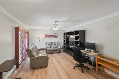 7585 Courtyard Run Boca Raton FL 33433
