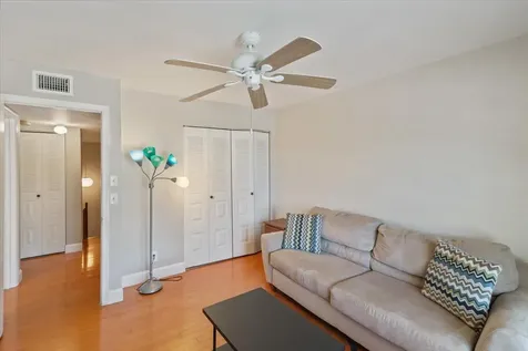 7585 Courtyard Run Boca Raton FL 33433