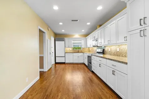 976 Sw Mulberry Way Boca Raton FL 33486