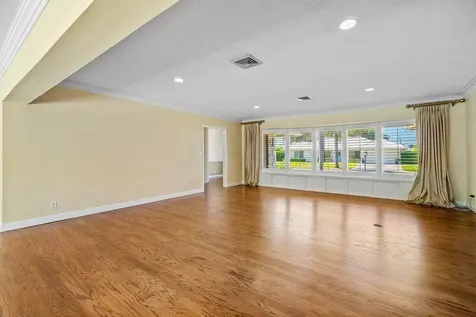 976 Sw Mulberry Way Boca Raton FL 33486