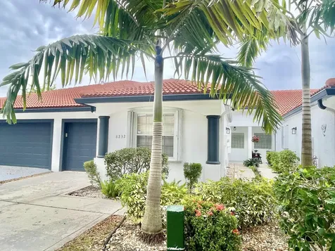 8232 Via Di Veneto Boca Raton FL 33496