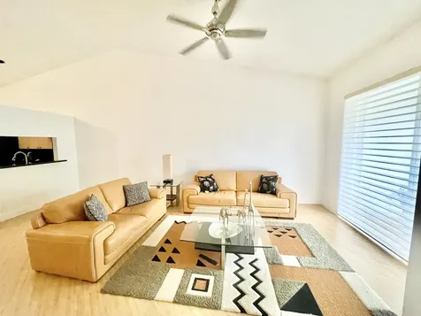 8232 Via Di Veneto Boca Raton FL 33496