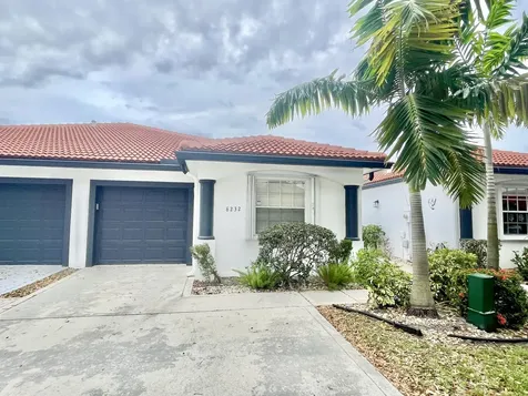 8232 Via Di Veneto Boca Raton FL 33496