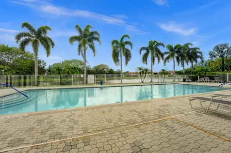 8232 Via Di Veneto Boca Raton FL 33496