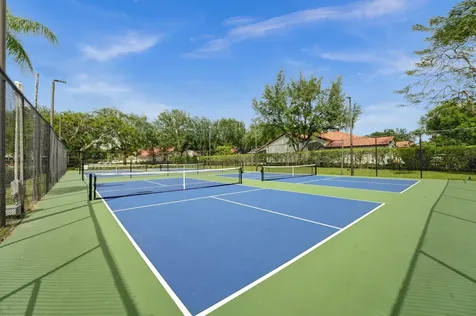 8232 Via Di Veneto Boca Raton FL 33496