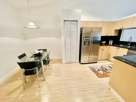 8232 Via Di Veneto Boca Raton FL 33496