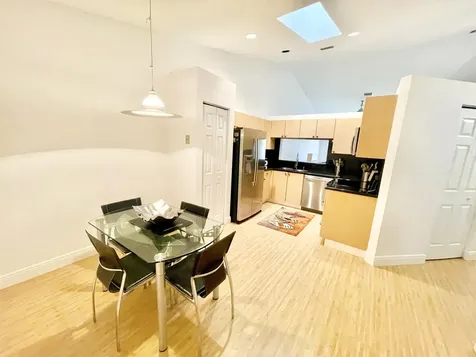 8232 Via Di Veneto Boca Raton FL 33496