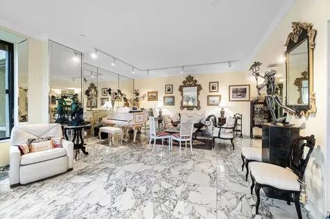 150 Bradley Place Palm Beach FL 33480