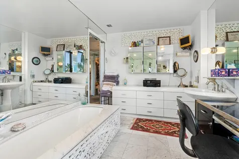 150 Bradley Place Palm Beach FL 33480