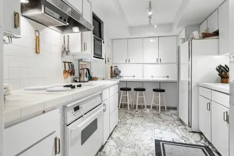 150 Bradley Place Palm Beach FL 33480