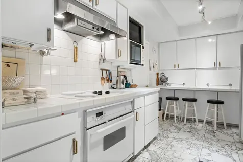150 Bradley Place Palm Beach FL 33480