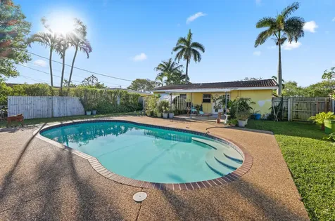 411 Sw 2nd Street Boca Raton FL 33432