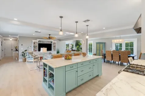370 Ne 32nd Street Boca Raton FL 33431