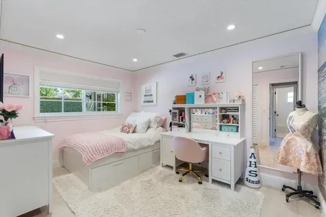 370 Ne 32nd Street Boca Raton FL 33431