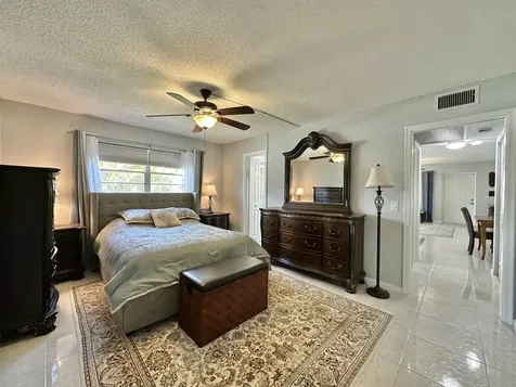 412 Chatham T West Palm Beach FL 33417