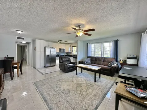 412 Chatham T West Palm Beach FL 33417