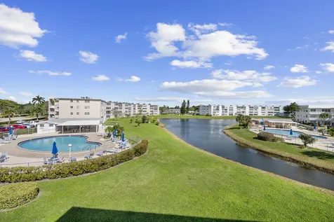 412 Chatham T West Palm Beach FL 33417