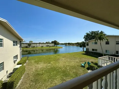 412 Chatham T West Palm Beach FL 33417