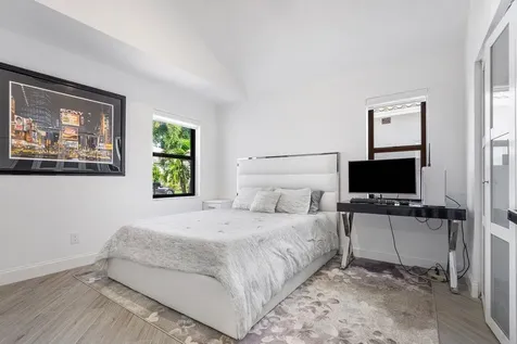 17370 Via Capri Boca Raton FL 33496