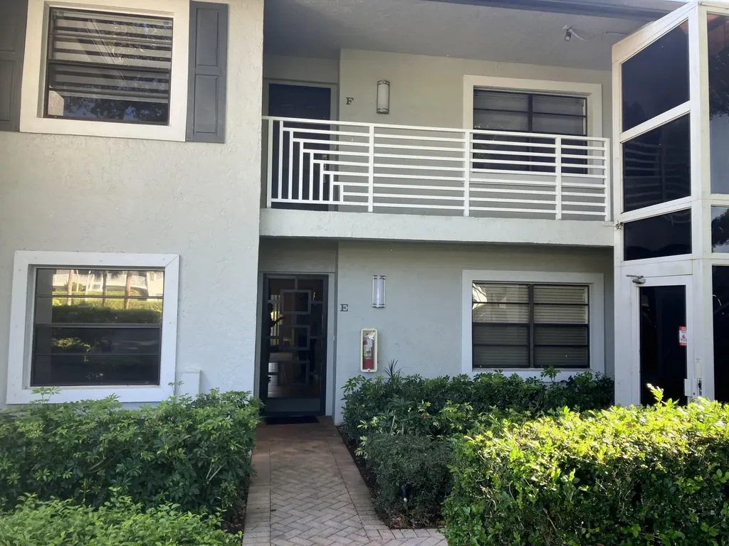 15 Southport Lane Boynton Beach FL 33436