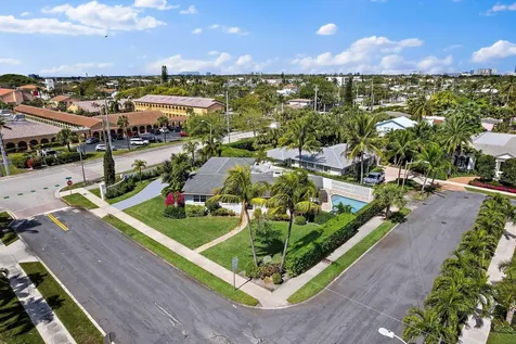 235 Worth Court West Palm Beach FL 33405