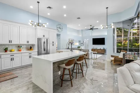 10727 Avenida Santa Ana Boca Raton FL 33498