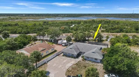 11099 Ridge Avenue Fort Pierce FL 34982