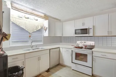 11099 Ridge Avenue Fort Pierce FL 34982