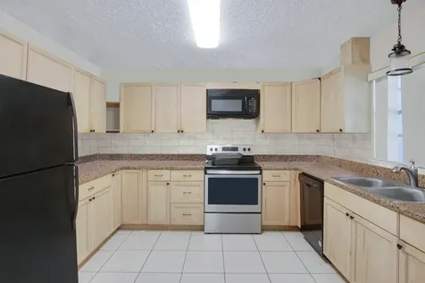 11099 Ridge Avenue Fort Pierce FL 34982