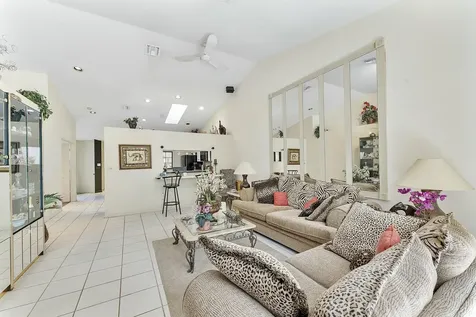 18421 Via Di Verona Boca Raton FL 33496