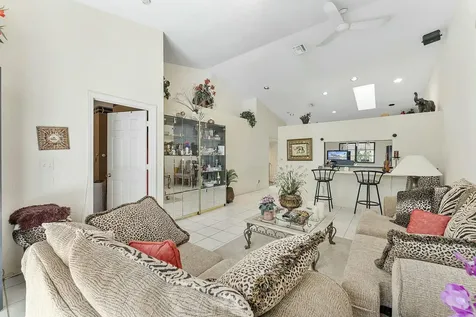 18421 Via Di Verona Boca Raton FL 33496