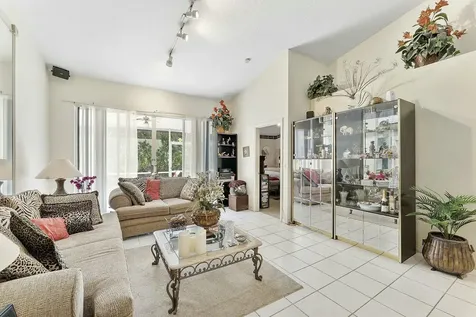 18421 Via Di Verona Boca Raton FL 33496