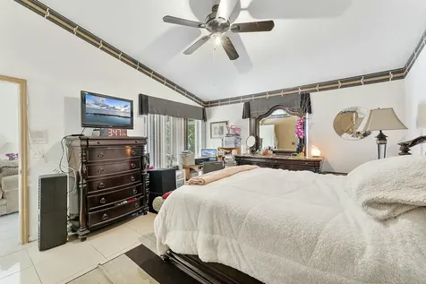 18421 Via Di Verona Boca Raton FL 33496