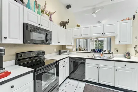 18421 Via Di Verona Boca Raton FL 33496