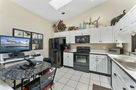 18421 Via Di Verona Boca Raton FL 33496