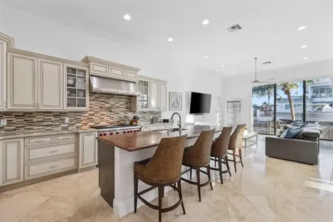 720 Ne 69th Street Boca Raton FL 33487