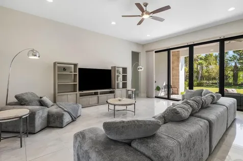 9232 Coral Isles Circle Palm Beach Gardens FL 33412