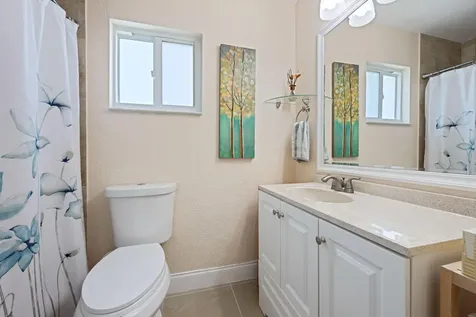 2112 Sw 22nd Street Boynton Beach FL 33426