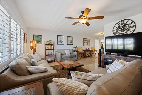 2112 Sw 22nd Street Boynton Beach FL 33426
