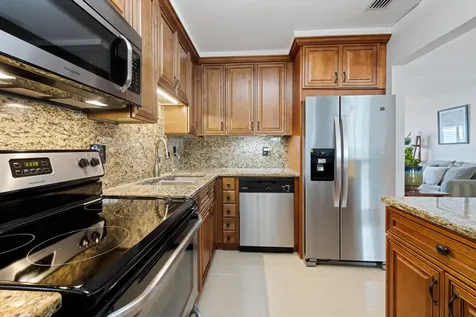 2112 Sw 22nd Street Boynton Beach FL 33426