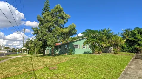 2888 S Seacrest Boulevard Boynton Beach FL 33435