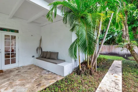 306 Marlborough Place West Palm Beach FL 33405