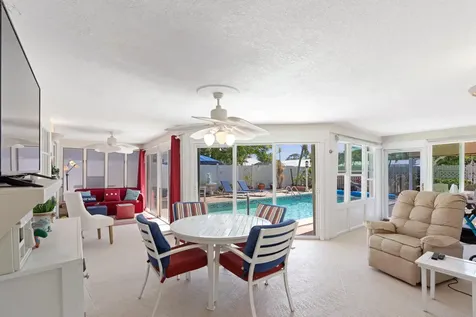 984 Sw 7th Street Boca Raton FL 33486