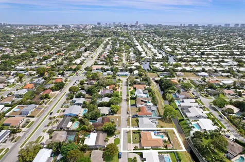 984 Sw 7th Street Boca Raton FL 33486