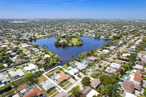 984 Sw 7th Street Boca Raton FL 33486