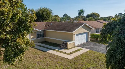 9235 Saddlecreek Drive Boca Raton FL 33496